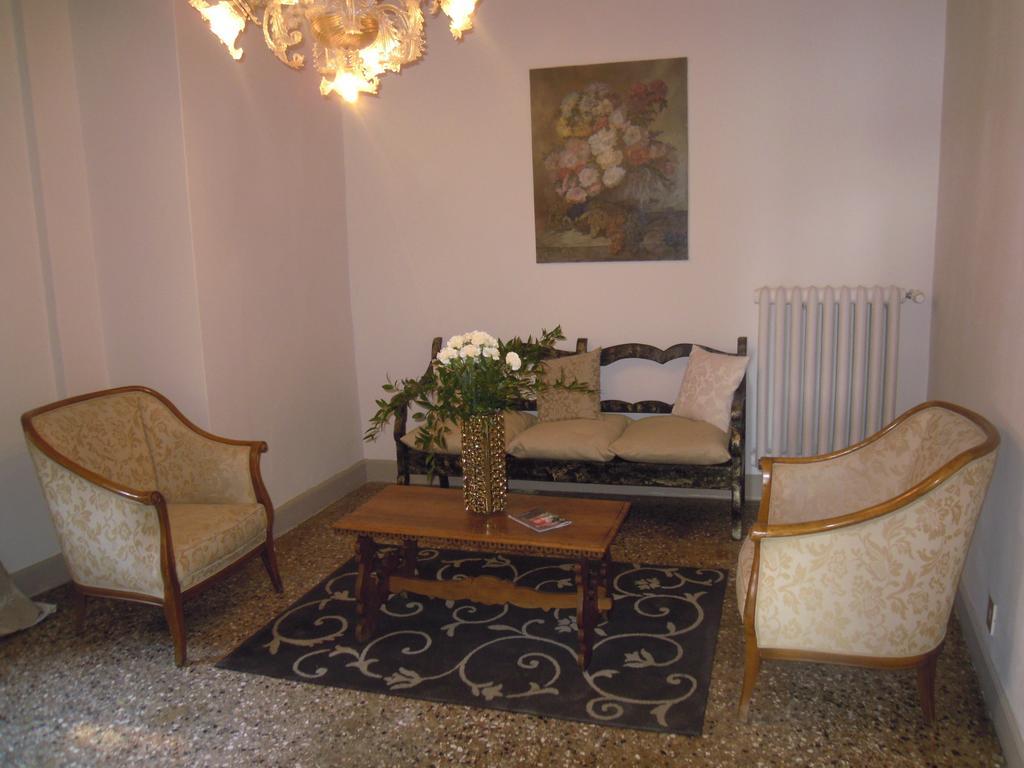 La Residenza 818 Hotel Venetië Kamer foto