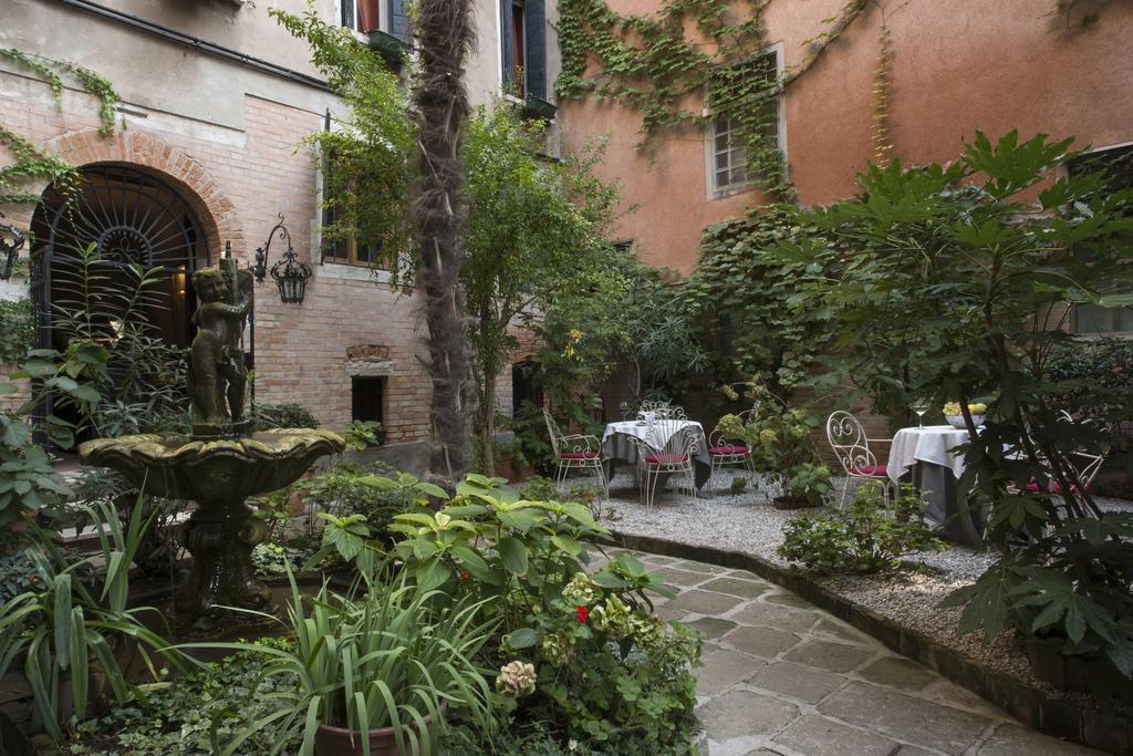 La Residenza 818 Hotel Venetië Buitenkant foto