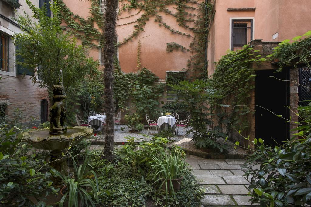La Residenza 818 Hotel Venetië Buitenkant foto